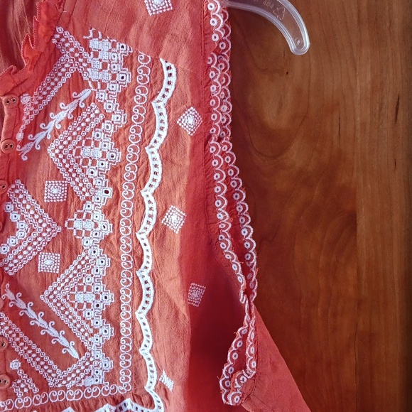 Sundance, cotton, embroidered,  sleeveless blouse with beautiful eyelet, PXL - Picture 5 of 9